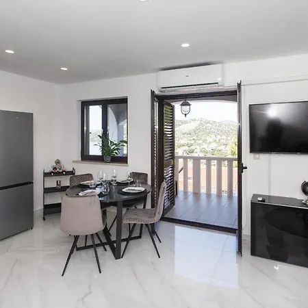 Stanic Apartment