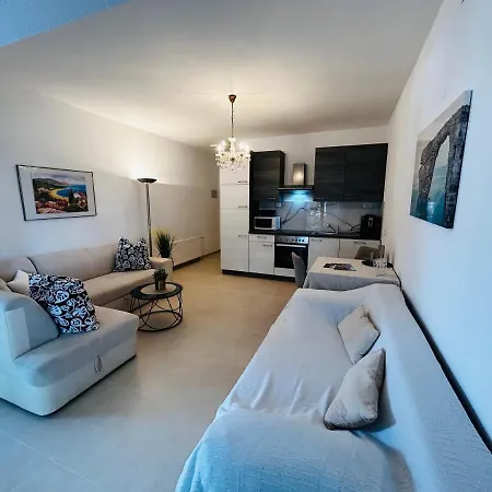 Stanic Apartment *