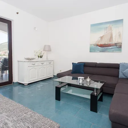 Apartment Stanic Seget Vranjica