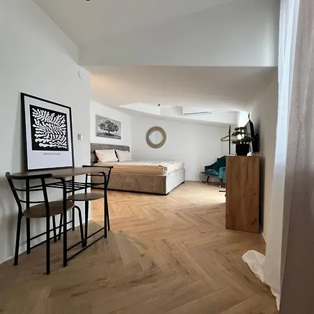 Stanic Apartment *