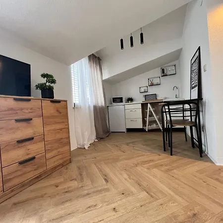 Stanic Apartment *